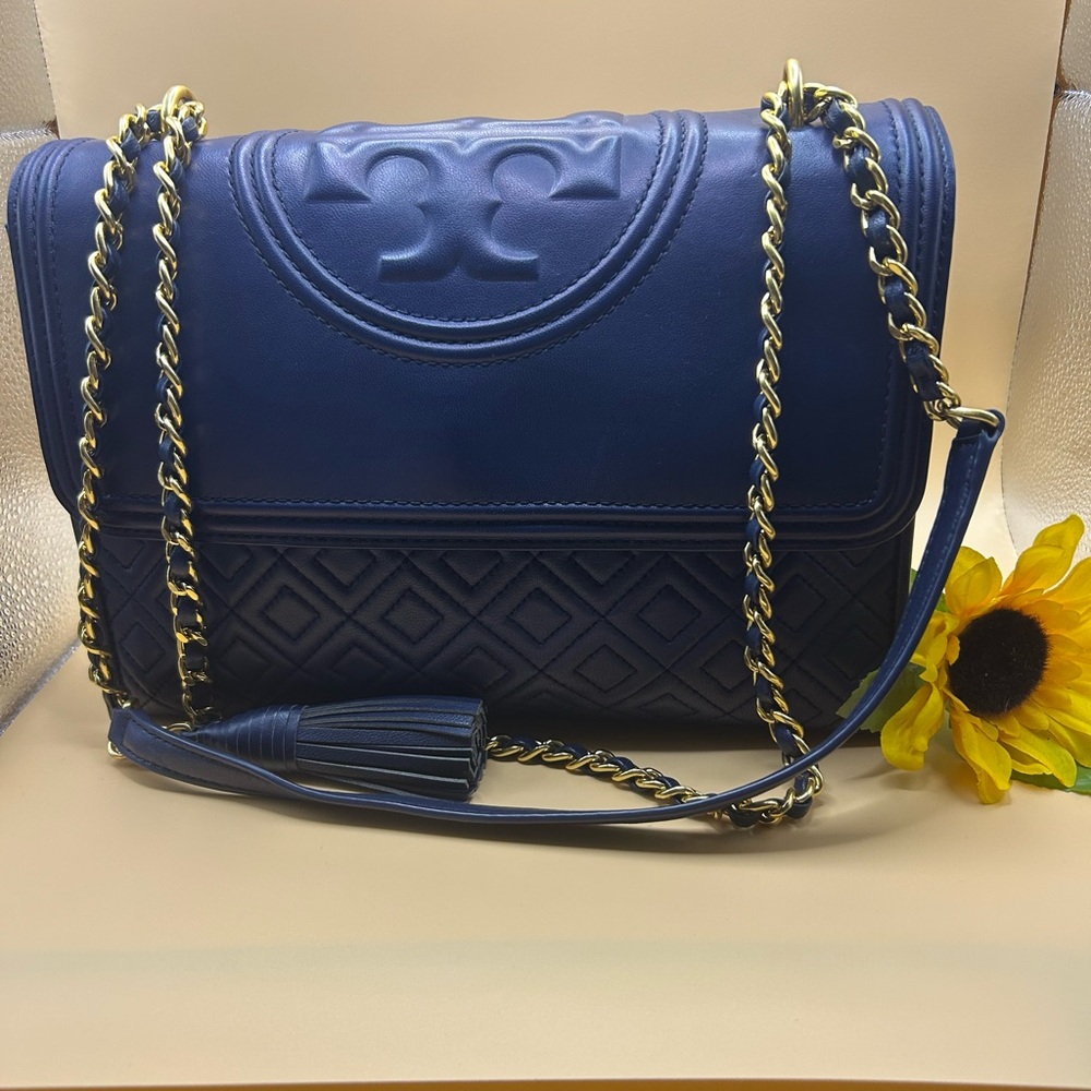 Tory Burch Blue Quilted Leather Chain Shoulder Bag | Gold Hardware | Tassel - Picture 11 of 12